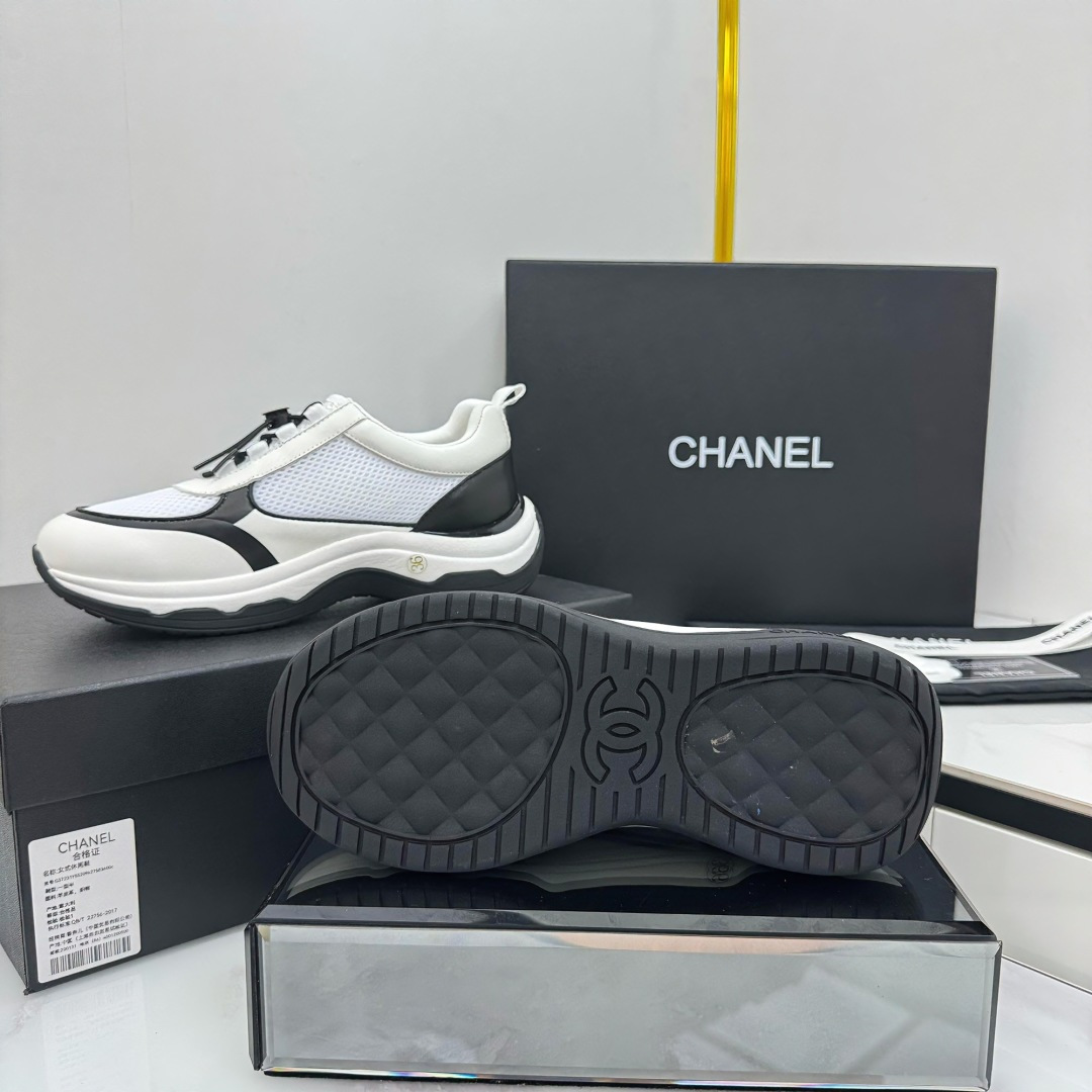 Chanel香奈儿 熊猫スニーカー 高級休闲デザイン