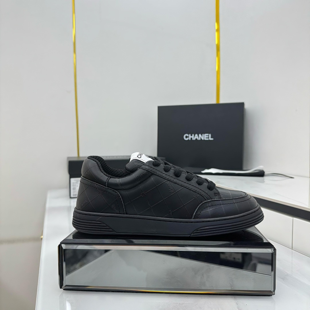 Chanel香奈儿 熊猫配色全皮小白鞋 スポーツ・カジュアル