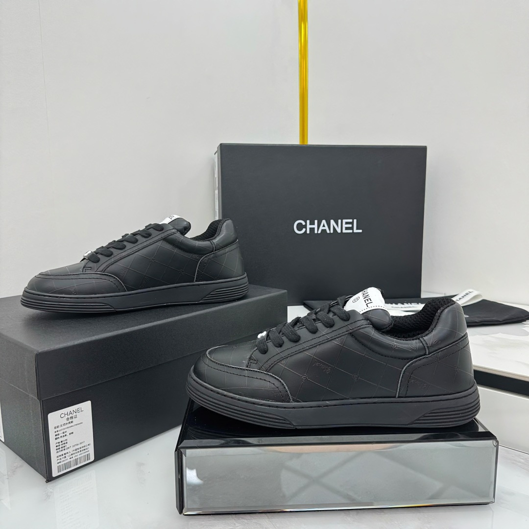 Chanel香奈儿 熊猫配色全皮小白鞋 スポーツ・カジュアル