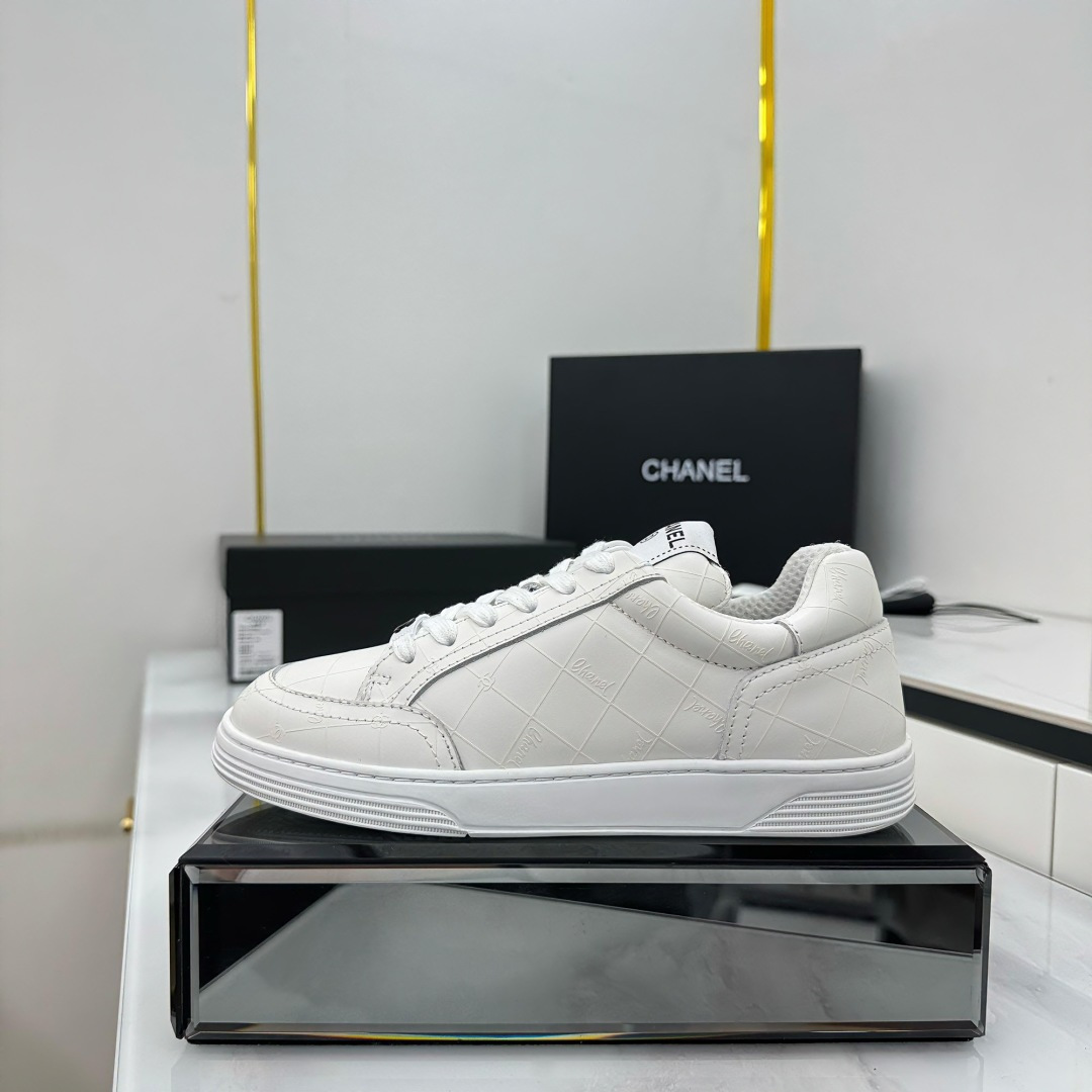 Chanel香奈儿25最新款 熊猫配色 全皮小白鞋