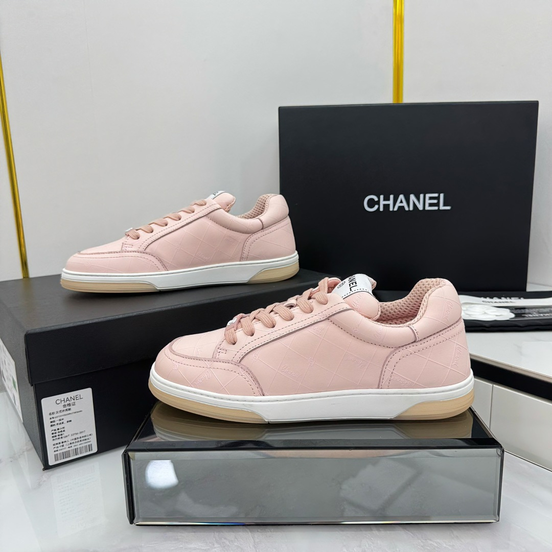 Chanel香奈儿25最新款 熊猫配色 全皮小白鞋