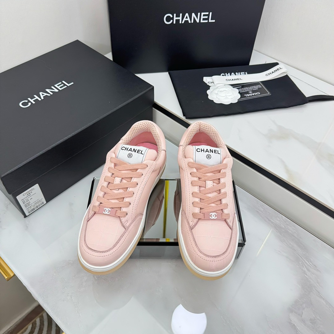 Chanel香奈儿25最新款 熊猫配色 全皮小白鞋