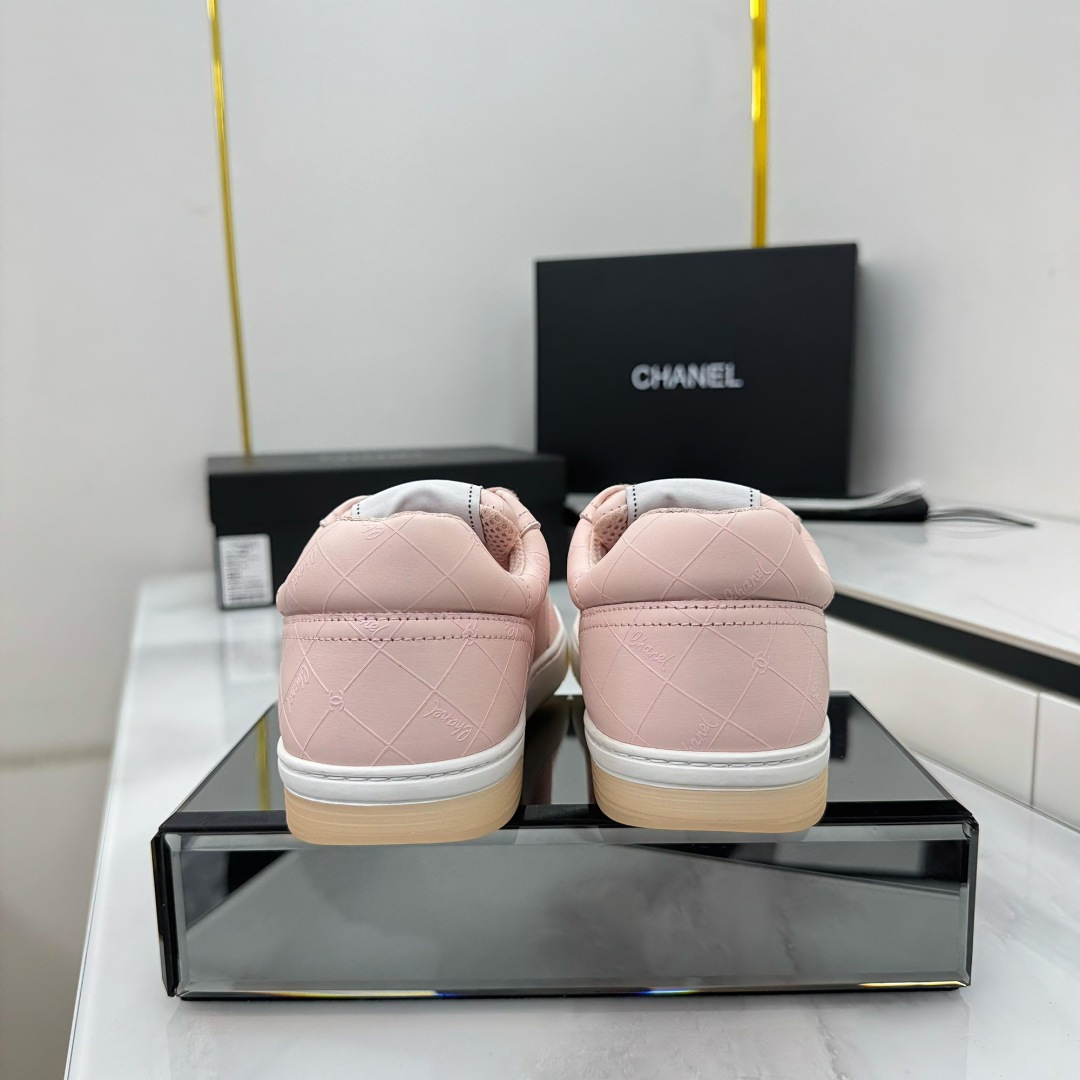 Chanel香奈儿25最新款 熊猫配色 全皮小白鞋