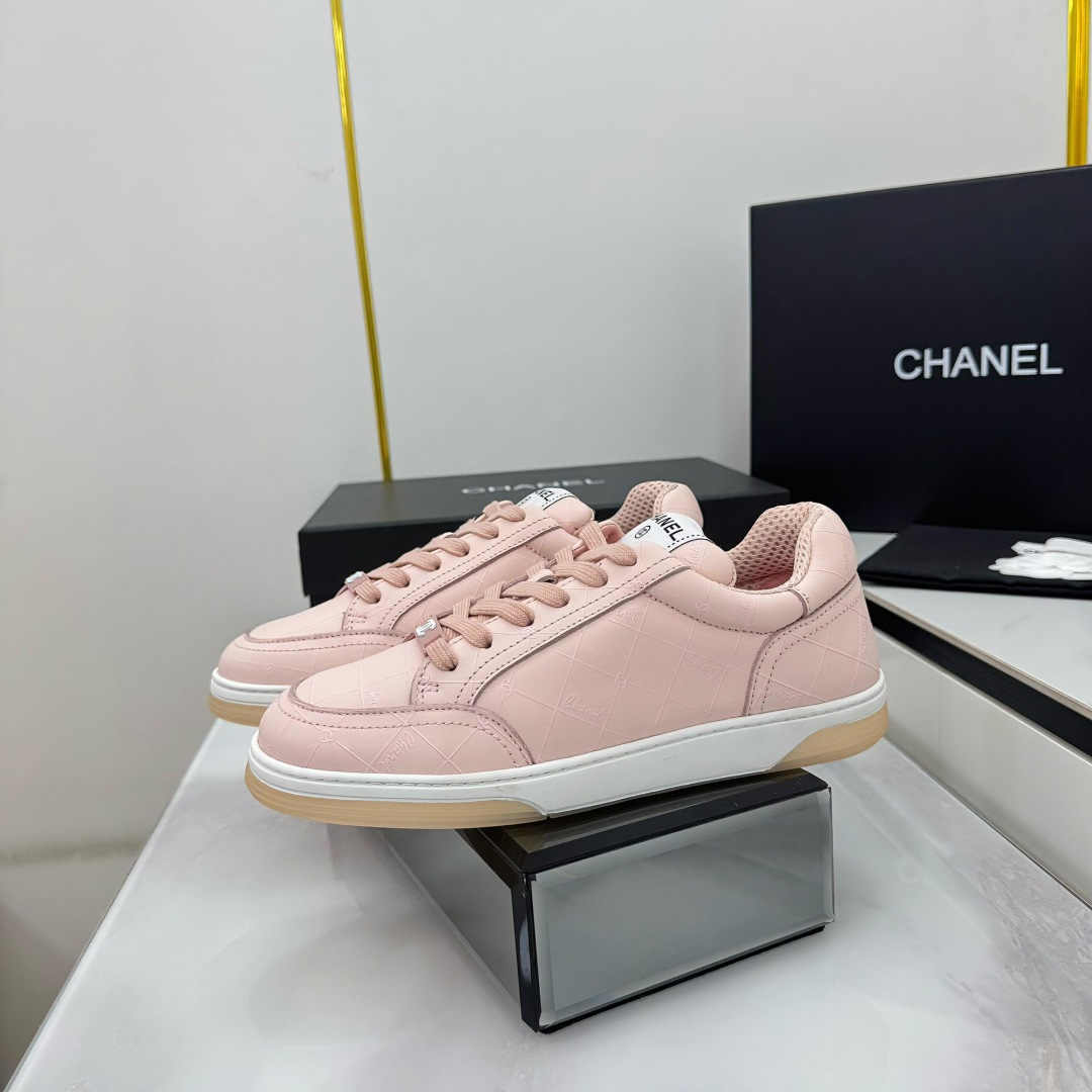 Chanel香奈儿25最新款 熊猫配色 全皮小白鞋