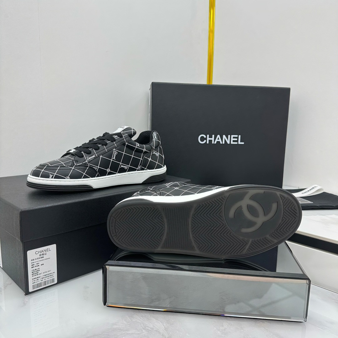 Chanel香奈儿25最新款 熊猫配色 全皮小白鞋