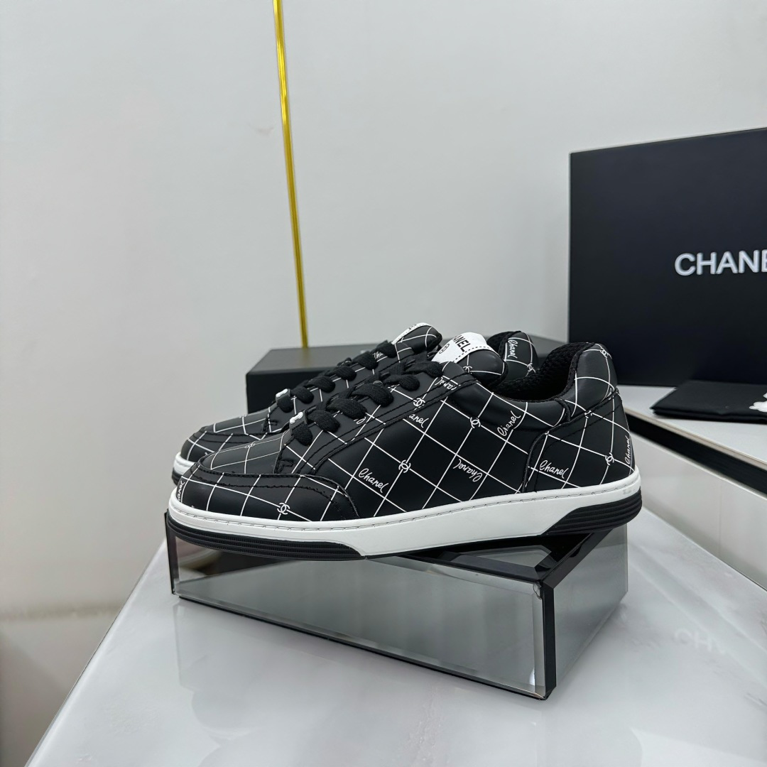 Chanel香奈儿25最新款 熊猫配色 全皮小白鞋