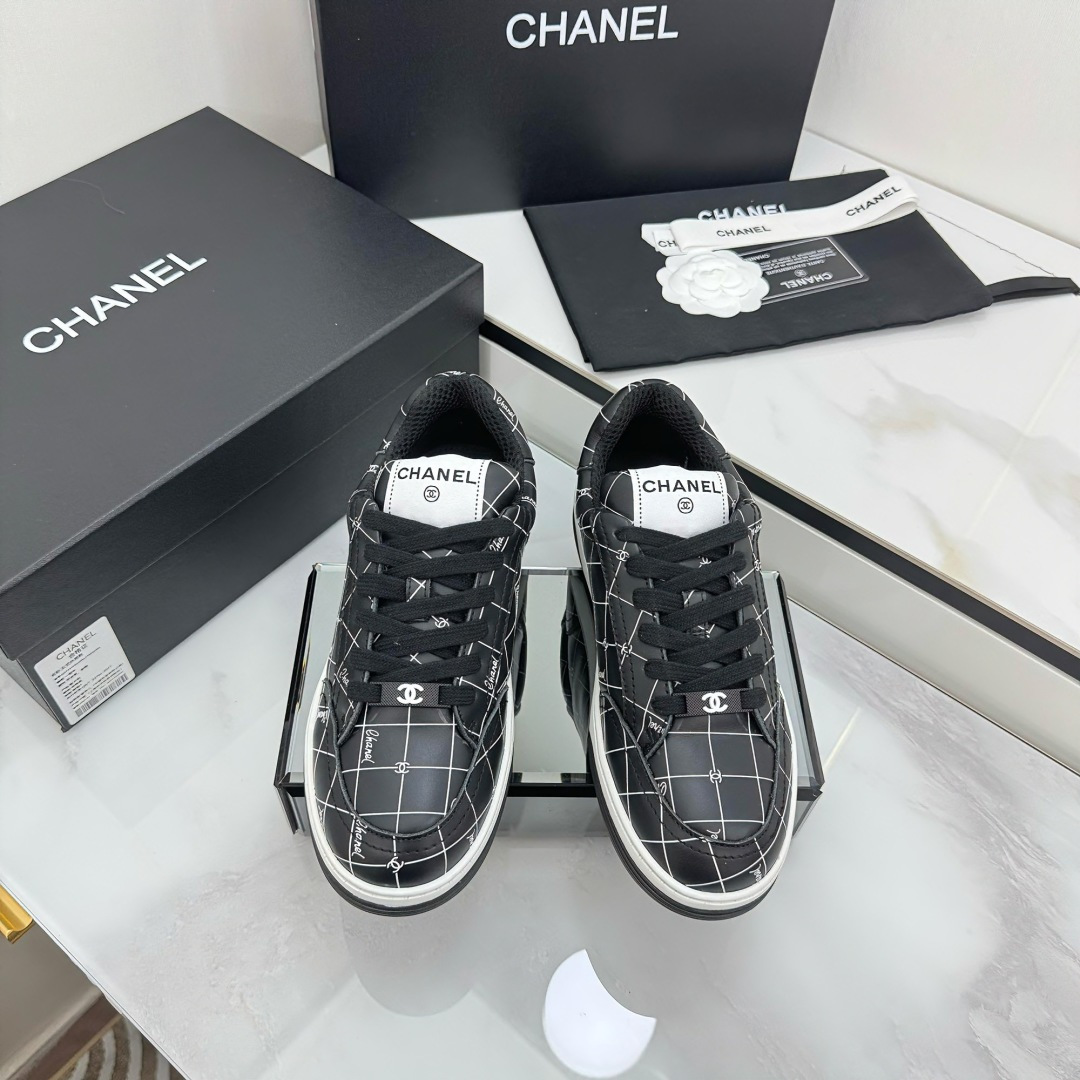 Chanel香奈儿25最新款 熊猫配色 全皮小白鞋