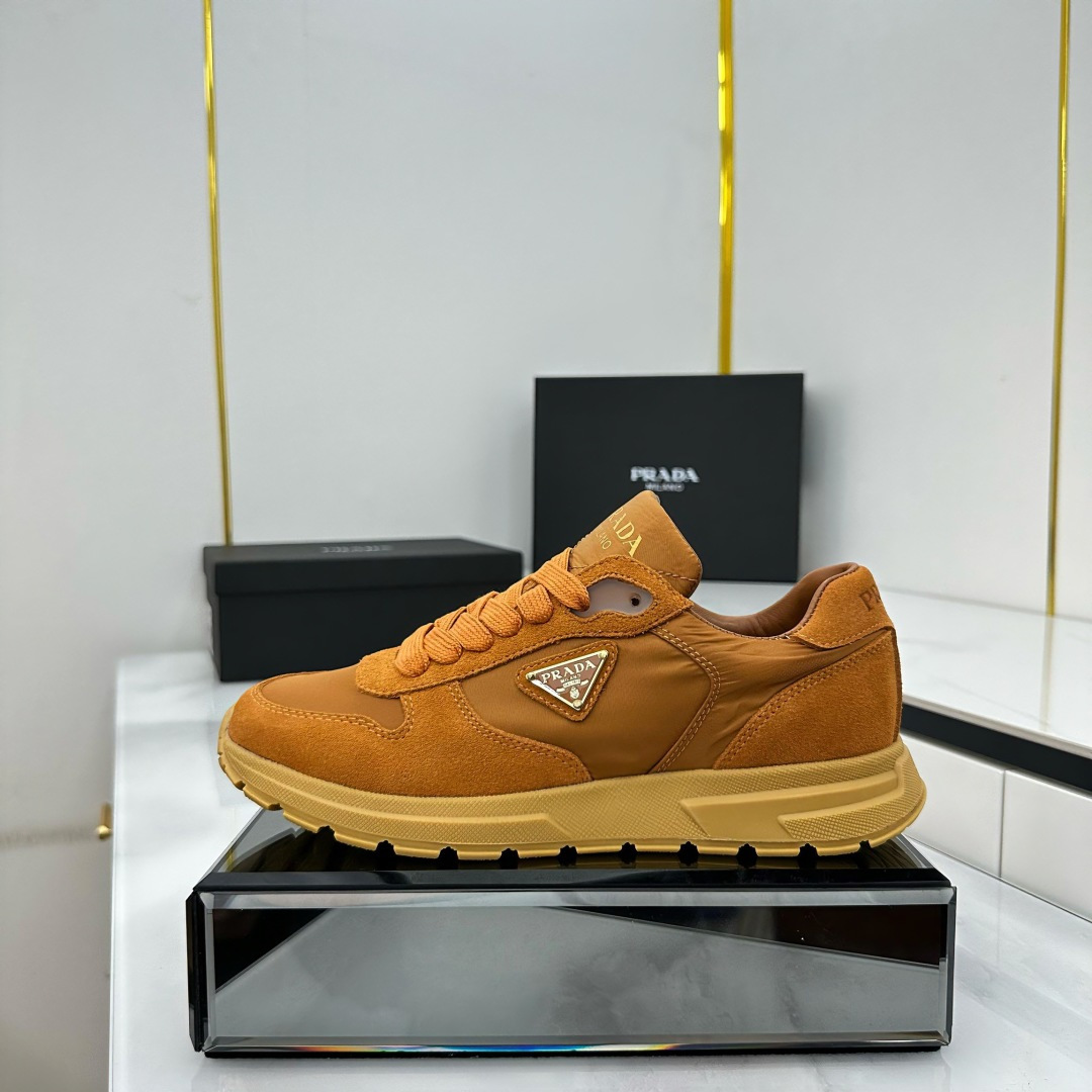 NO:245798,Top Prada Prada P's latest style triangle color-blocking sneakers casual shoes high-face mercerized beef reverse velvet   imported brand fabric super soft mixed sheepskin sole original TPU outsole iconic triangle logo, original packaging size 35-41, casual shoes/sports shoes, prada, prada, sneakers, sheepskin19860909顶级 prada 普拉达 P家最新款 三角标拼色运动鞋 休闲鞋 面高丝光牛反绒 进口品牌布 里超软混种羊皮 底原版TPU大底 标志性三角标,原版包装 size 35-41,休闲鞋/运动鞋,prada,prada,sneakers,sheepskin,Women's Shoes