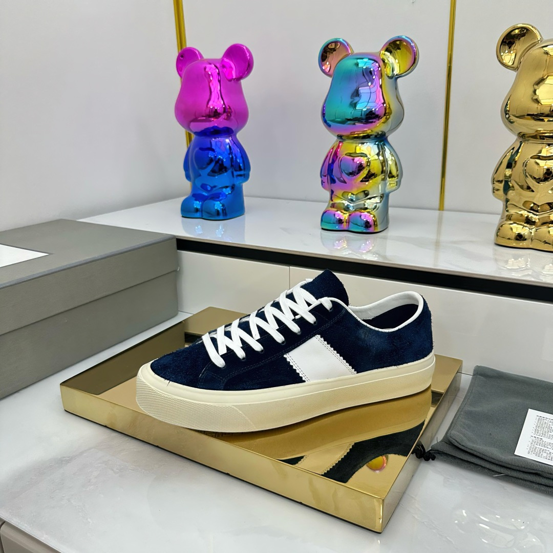 NO:265691,Tom TOM FORD American fashion light luxury 2025 hit TOM FORD comes from European and American brands, original trade orders, rare in China, not easy to collide. Wear in spring and summer to autumn and winter, cross the temperature difference limit, and can control various styles of wear, fabrics, classic contrasting color splicing, casual and versatile, imported sheepskin in the inner foot pad is more sweat-absorbing, and 3cm inside the foot pad makes your feet more comfortable. Exclusive mold opening and filling combination imported wear-resistant velvet contrasting color outsole, extremely tests the process requirements, comfortable and versatile, perfect lines. Top original order quality, supports counter comparison, various color factories continue to synchronize the official website update... 36-45 (men's shoes with 38-46 fixed sizes, no return or replacement) pictures will explode., casual shoes/sports shoes, tom ford, sneakers, sheepskin19860909汤姆 TOM FORD 美国时尚轻奢2025爆款款 TOM FORD来自欧美品牌,贸易原单,国内罕见,不易撞款 春夏穿到秋冬,跨越温差限制,又能驾驭各种风格穿搭,面料 经典撞色拼接 休闲百搭,内里垫脚进口羊皮更加吸汗,垫脚内增3cm让您的脚更加舒服.独家开模再填充组合进口耐磨绒撞色大底,极度考验工艺要求,穿上舒适百搭 线条完美. 顶级原单品质,支持专柜比对 各种颜色工厂持续同步官网更新… 36-45（男鞋38-46定码不退不换）转图必爆.,休闲鞋/运动鞋,tom ford,sneakers,sheepskin,Women's Shoes