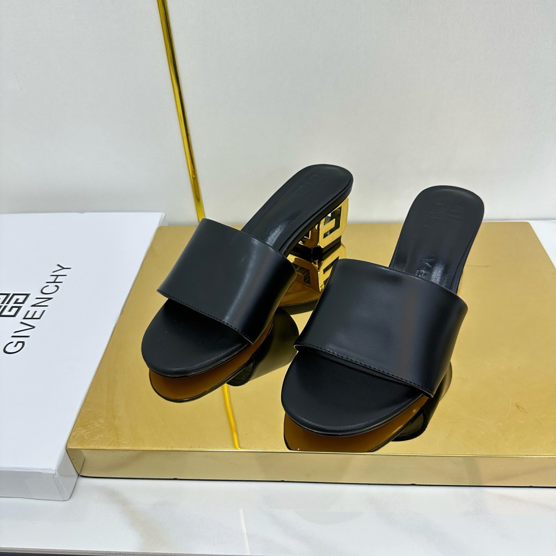 Fashionable Brahma Heel Slipper Style Plant Bid at $425 – Cow Skin Fabric, Sheep Skin Inside. - 图片 5