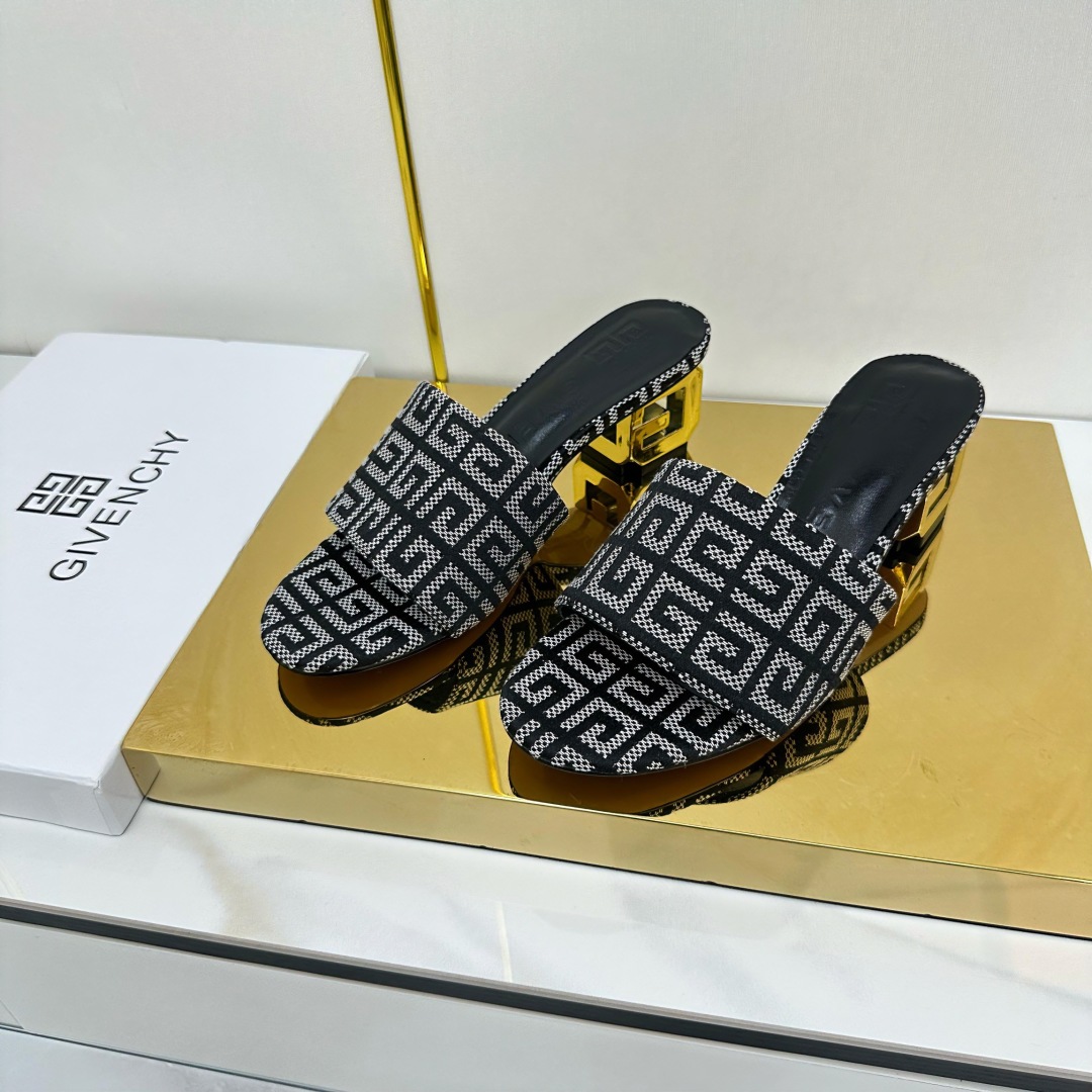 Fashionable Brahma Heel Slipper with Cow and Sheep Skin, Rubber Base. - 图片 3
