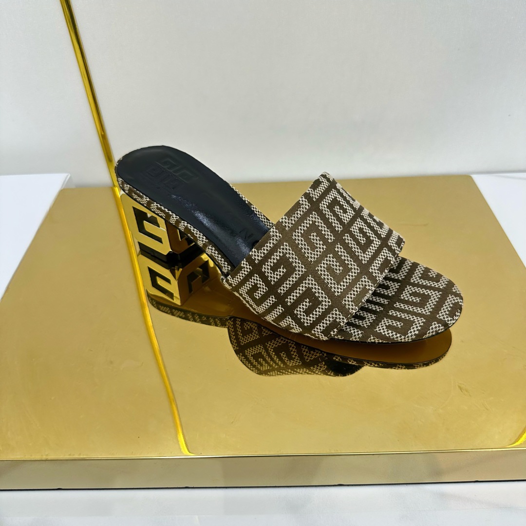Fashionable Brahma Heel Slipper: Stylish Plant Bid at $425 🌿 - 图片 1