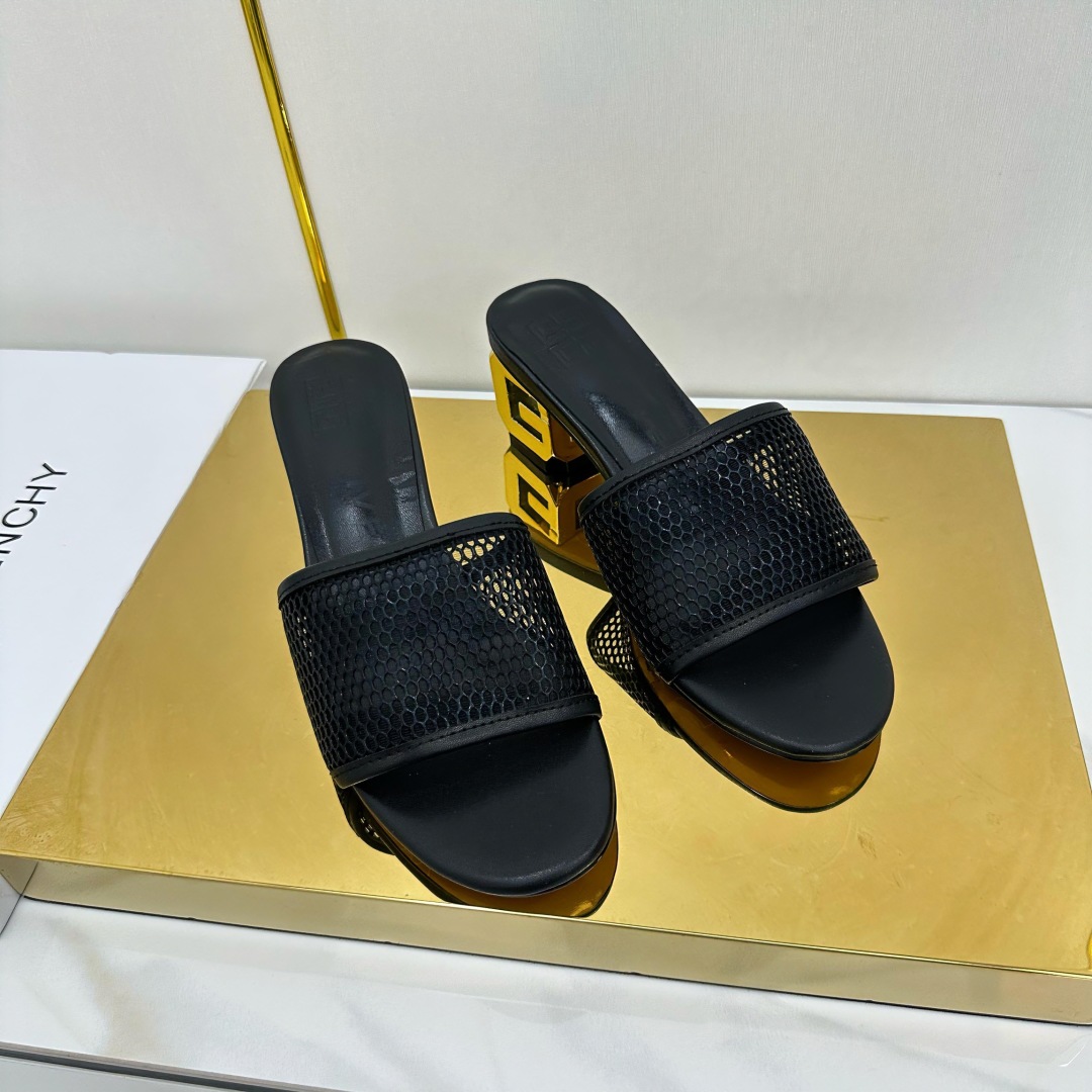 Fashionable Brahma Heel Slipper: Stylish Plant Bid P 425 💰 Sandals in Black Cow Skin. - 图片 3