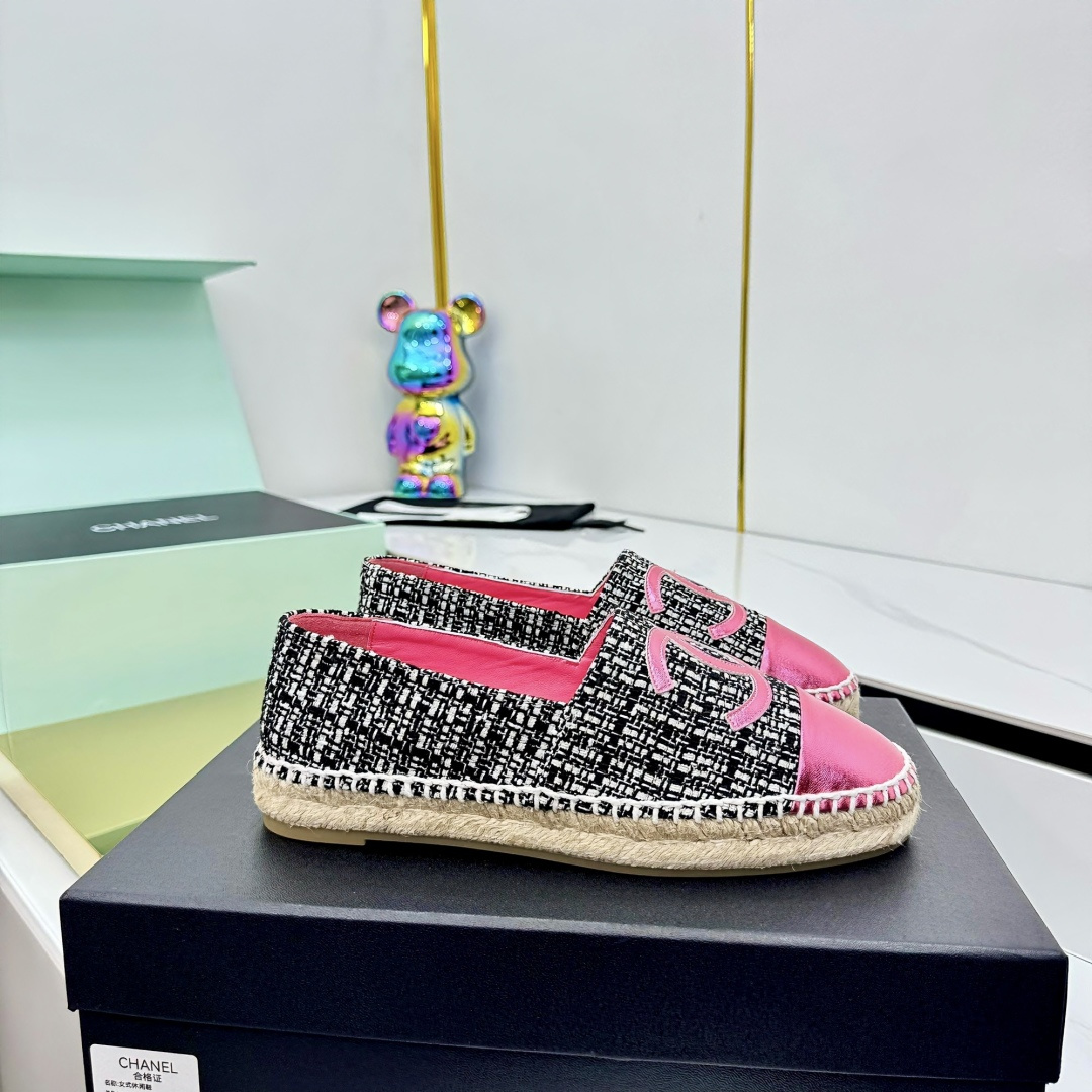 CHANEL 渔夫鞋 シンプルデザインと高級素材