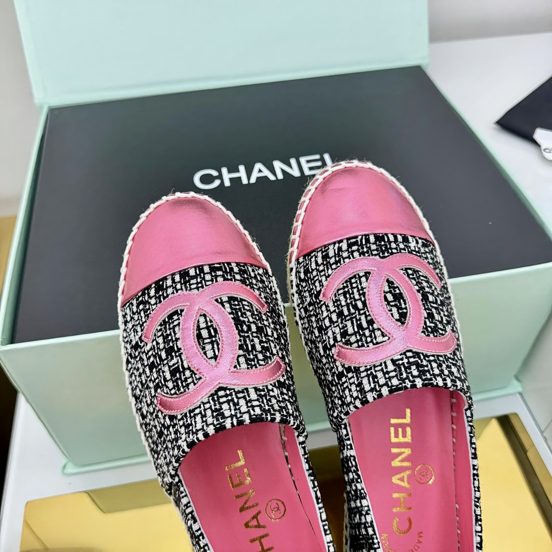 CHANEL 渔夫鞋 シンプルデザインと高級素材