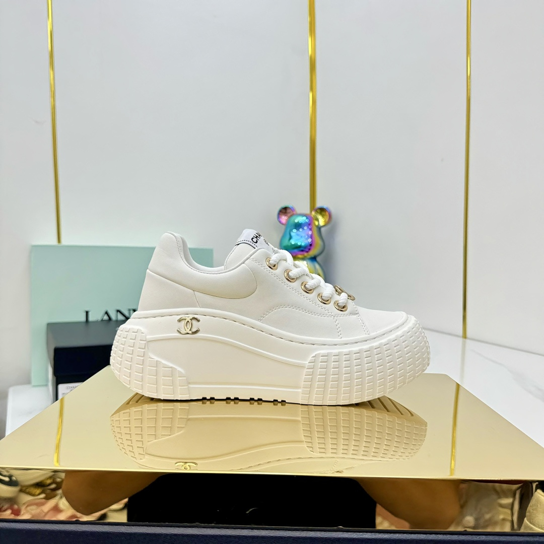 NO:407150,Chanel bread shoes ~Original calfskin panda shoes Chanel Chanel 25C latest hits Panda black and white sneakers casual shoes Xiaoxiang hot items Classic black and white Panda color matching coco girls necessary for purchase Fabric: Original custom mixed-bred sheepskin Inner: Original imported breathable net Outsole: Original open mold rubber + TPU combination Size: Women's model 35-41:, Casual shoes/sports shoes semi-trail, chanel, chanel, sneakers, cowhide, sheepskin19860909香奈儿面包鞋  ～原版小牛皮熊猫鞋 Chanel 香奈儿 25C 最新爆款 熊猫 黑白 运动鞋 休闲板鞋 小香 爆款单品 经典黑白 熊猫配色 coco女孩必要入款 面料: 原版定制混种羊皮 内里: 原版进口透气网里 大底: 原版开模橡胶+TPU组合 Size: 女款35-41 :,休闲鞋/运动鞋半拖,chanel,chanel,sneakers,cowhide,sheepskin,Women's Shoes