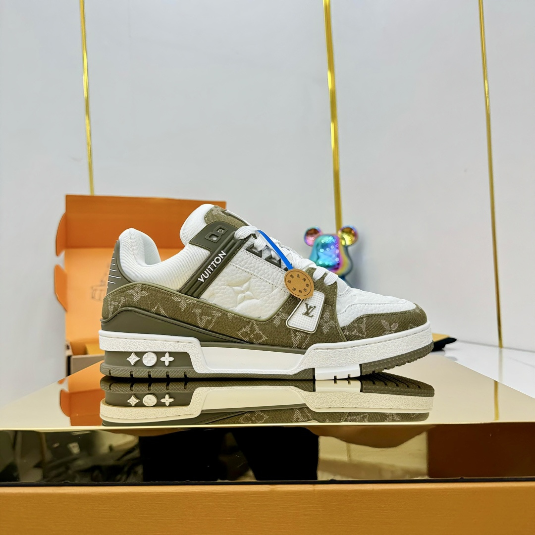 NO:406977,LV~Louis Vuitton by Virgin Abloh's best-looking sneakers, donkey brand promotes new products, and the official website's limited-edition retro basketball sneakers!  The high and low gangs all spent a lot of money to buy the original version with accurate reproduction of 1:1, the details are invincible, the sincerity is full of imported customized original cowhide, the original version is consistent with the packaging method, the details are 100% restored, the private model customized original integrated TPU combination bottom is different from other companies, and this effect cannot be achieved without the original version!  Size women's 35-40 men's 39-45 (38 46 custom made, casual shoes/sports shoes, louis vuitton, louis vuitton, louis vuitton, sneakers, cowhide19860909LV～路易威登 by Virgin Abloh最好看的运动鞋,驴牌力推新品, 官网限定款复古篮球运动鞋！ 高帮低帮均花血本购入原版1:1精准复刻、细节很无敌、诚意满满、进口定制原版牛皮,原版一致套包做法,细节百分百还原、私模定制原版一体成型TPU组合大底、区别于别家、, 没有原版是开不出这效果的！ Size女款35-40男款39-45（38 46定做,休闲鞋/运动鞋,louis vuitton,louis vuitton,louis vuitton,sneakers,cowhide,Women's Shoes