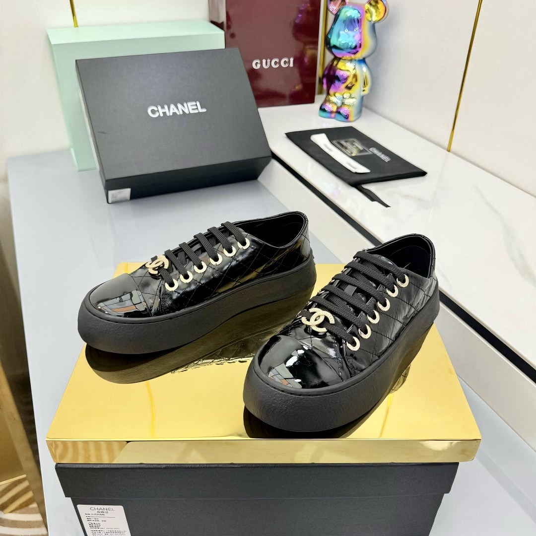 Chanel香奈儿 布面230皮面528 スポーツシューズ 高品質