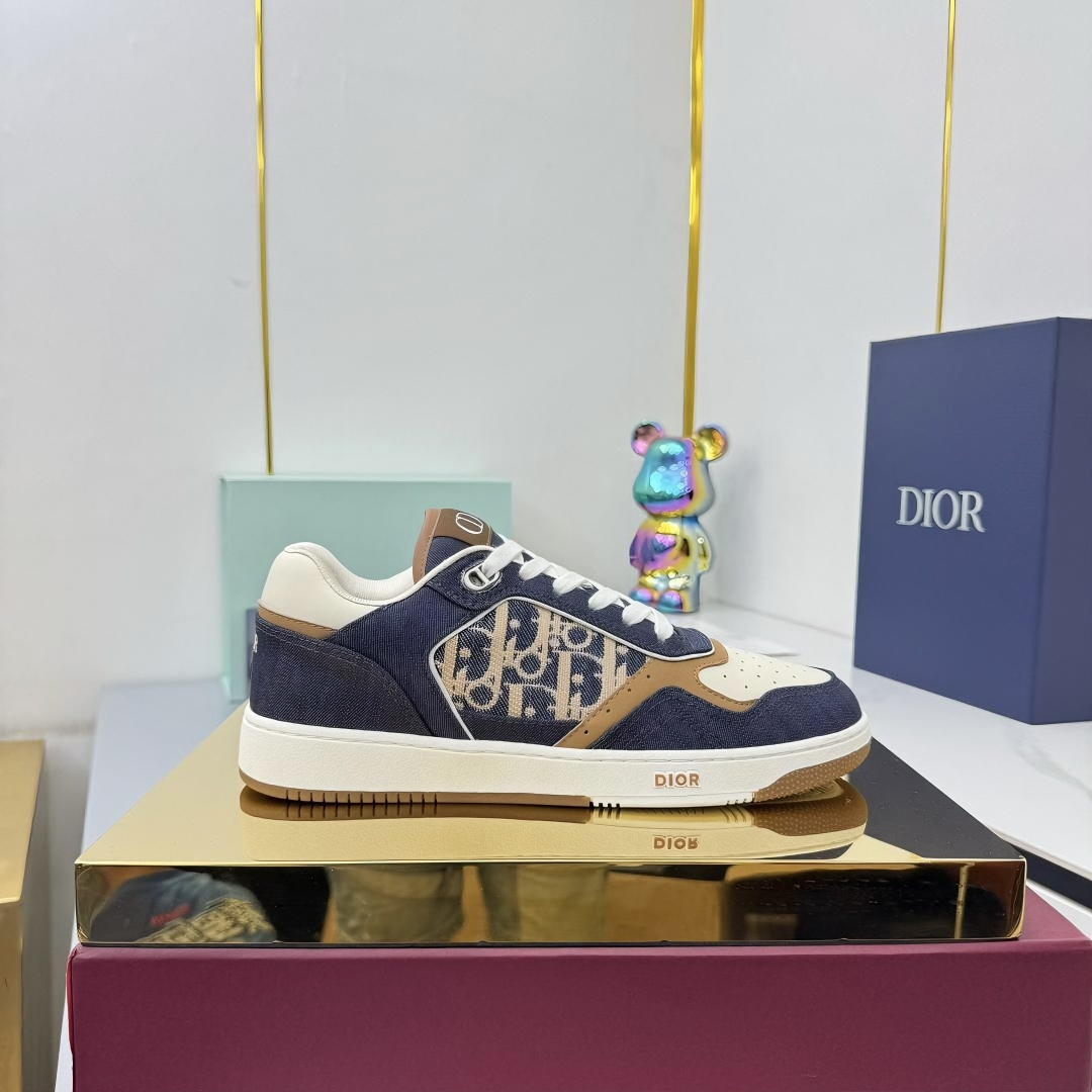 NO:578207,Men's B27 top board DIOR Dior's explosive short boots new model is on the market, original reproduction, disassembly 1:1. Casual sports shoes. Original packaging, fabric: first layer of cowhide, lining: casual mesh material, outsole: TPU original outsole, size: 35-46, original full set of packaging, buy now, casual shoes/sports shoes, dior, dior, boots, sneakers, cowhide19860909男B27 顶级板 DIOR 迪奥爆款短靴新款上市,原版复刻,拆卸1:1.休闲运动鞋.原版包装, 面料:头层牛皮 内里:休闲网料 大底:TPU原版大底 尺码:35-46 原版全套包装 立即抢购,休闲鞋/运动鞋,dior,dior,boots,sneakers,cowhide,Women's Shoes