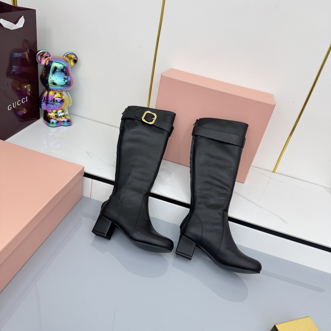 NO:461625,miumiu2025 autumn boots!  The rear zipper is thick and fashionable in the catwalk style!  !  Fashionable and versatile to make you look slim!  Fabric head house with cowhide, inner horn cushion sheep. Heel height is 5 cm large rubber!  Standard code 35/40 (41 custom made, boots, miumiu, boots, cowhide19860909miumiu2025秋款短靴！ 后拉链粗跟时髦走秀款！！时尚百搭显瘦！面料头屋牛皮、内里垫角羊.跟高5厘米橡胶大！标准码数35/40(41订做,靴子,miumiu,boots,cowhide,Women's Shoes