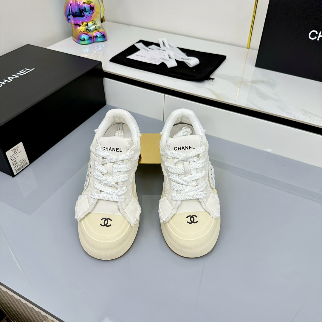 NO:535659,Chanel bread shoes ~Original calfskin panda shoes Chanel Chanel 25C latest hits Panda black and white sneakers casual board shoes Xiaoxiang hot items Classic black and white Panda color matching coco girls necessary to buy Fabric: Original custom mixed-bred sheepskin Inner: Original imported breathable net Outsole: Original open mold rubber + TPU combination Size: Women's 35-41, casual shoes/sports shoes, chanel, chanel, sneakers, cowhide, sheepskin19860909香奈儿面包鞋  ～原版小牛皮熊猫鞋 Chanel 香奈儿 25C 最新爆款 熊猫 黑白 运动鞋 休闲板鞋 小香 爆款单品 经典黑白 熊猫配色 coco女孩必要入款 面料: 原版定制混种羊皮 内里: 原版进口透气网里 大底: 原版开模橡胶+TPU组合 Size: 女款35-41,休闲鞋/运动鞋,chanel,chanel,sneakers,cowhide,sheepskin,Women's Shoes