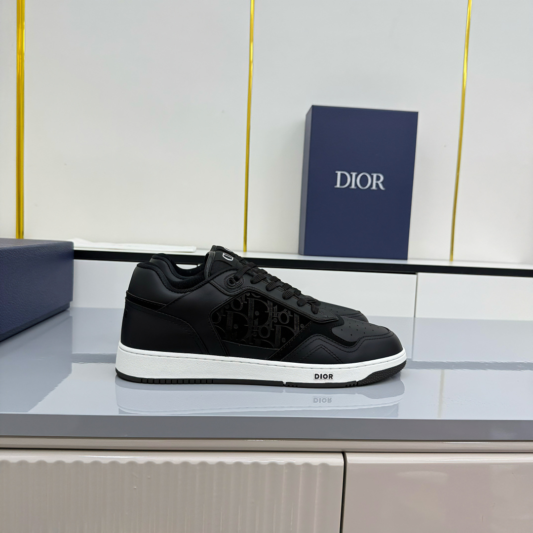 NO:578217,Men's B27 top board DIOR Dior's popular short boots new model is on the market, original reproduction, disassembly 1:1. Casual sports shoes. Original packaging, fabric: first-layer cowhide, lining: casual mesh material, outsole: TPU original outsole, size: 35-46, original full set of packaging, buy now, buy now, casual shoes/sports shoes, dior, dior, boots, sneakers, cowhide19860909男B27 顶级板 DIOR 迪奥爆款短靴新款上市,原版复刻,拆卸1:1.休闲运动鞋.原版包装, 面料:头层牛皮 内里:休闲网料 大底:TPU原版大底 尺码:35-46 原版全套包装 立即抢购 立即抢购,休闲鞋/运动鞋,dior,dior,boots,sneakers,cowhide,Women's Shoes