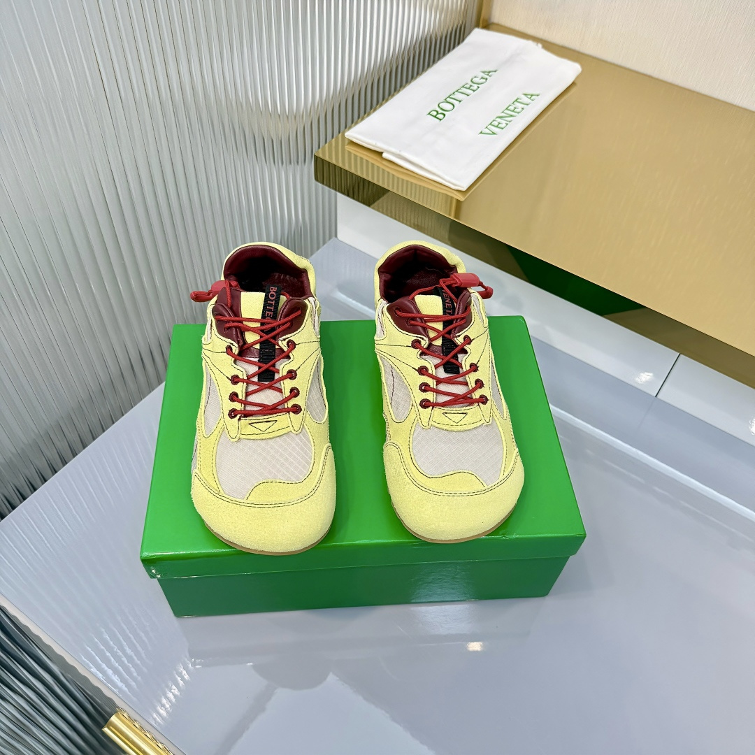 NO:705575,Grid Series 2026 Spring and Summer BV Orbit Flash Sports Shoes Lemon Yellow Couple Model Color Blocking Series High Mercerized Cow Suede Leather Original Shoes Purchase Matching Color Runner Sports Shoes, Lambskin Lining With Geometric Pattern Design TPU Rubber Outsole King Fried Series High Version Look for the Package Craftsmanship Matching Version Still Shows Thin Legs Very Nice and Durable to Play and Made Matching Standard Matching Package Shoes Craftsmanship Look for the High Version  The outsole is made of color-blocking TPU suction molding technology. Outsole is for women. 35 36 37 38 39 40 41 (customized for 40 41) (guest logo can be accepted without refund or exchange at a favorable price). It is equipped with original packaging, casual shoes/sports shoes, bottega veneta, sneakers, sheepskin.19860909格网系列 2026春夏BV Orbit Flash 运动鞋 柠檬黄情侣款 拼色系列 高丝光牛反绒皮 原版鞋购入 对色 Runner运动鞋, 小羊皮内里 搭配几何图案设计TPU 橡胶外底 王炸系列 高版本 认准套包工艺 对版  还是一样显腿细 非常nice 耐玩耐造 对标对版 套包鞋工艺 认准高版本  大底选用拼色TPU吸模工艺 大底 女款 35 36 37 38 39 40 41（40 41定制） (可承接客人logo不退换价优) 配置原版包装,休闲鞋/运动鞋,bottega veneta,sneakers,sheepskin,Women's Shoes