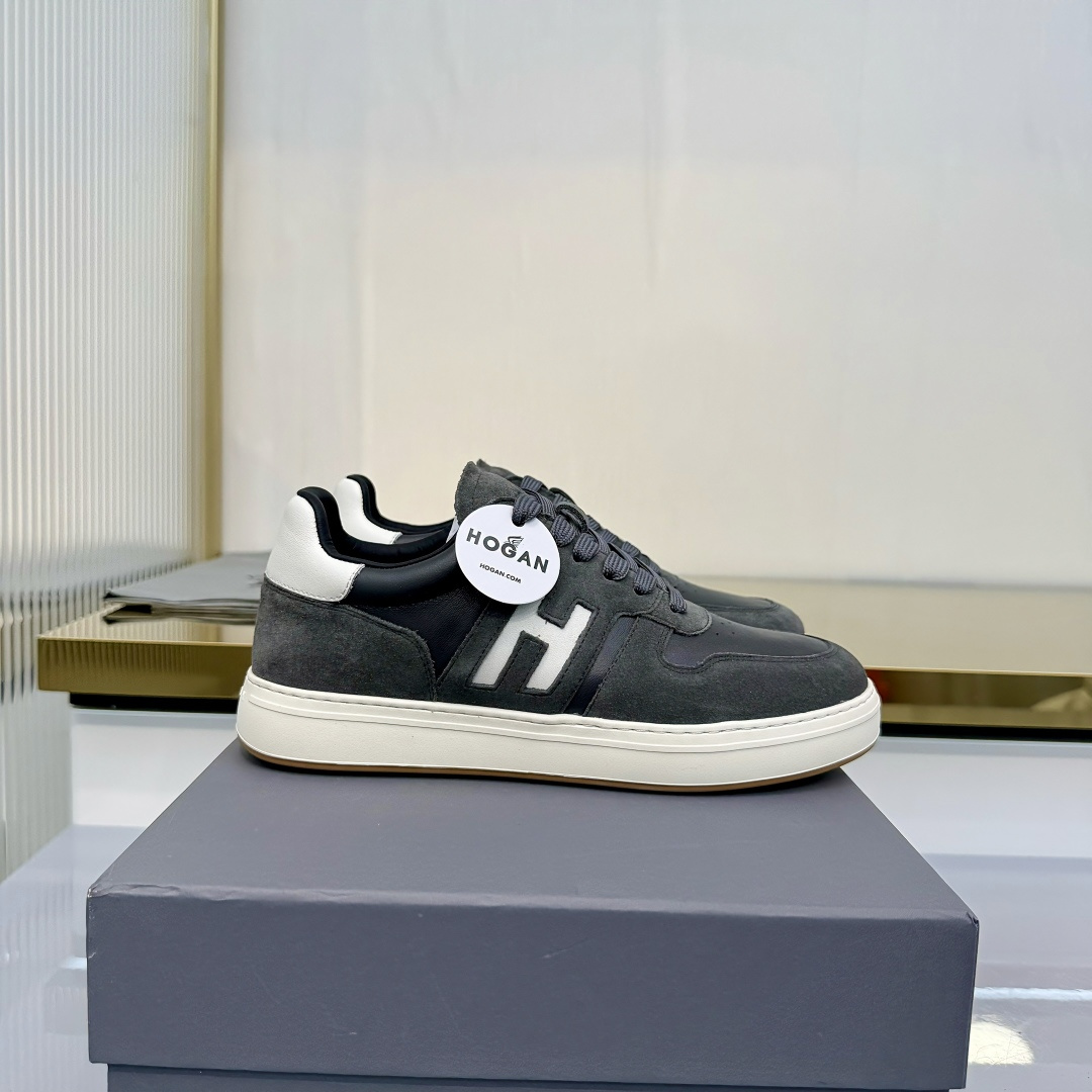 NO:747636,Hogan’s new hot model is released, HOGAN  H-TV series of sports and leisure shoes, with simple and neat lines, combined with elements of the 1980s, full of retro style, comfortable to start, portable on the same frequency, extending new street fashion ideas, expressing dynamic personality attitudes. Classic contrasting colors, the upper incorporates basketball elements, and the side panels are marked with HGN86. The simple luxury soles are very light, and the memory foam insole is light and comfortable. Sizes 35-44, 45 can be customized. Casual shoes/sports shoes, hogan, sneakers19860909霍根新爆款新鲜出炉,HOGAN H-TV系列运动休闲鞋,线条简约利落,糅合80年代元素,尽显复古风格,舒适起步,同频携行,延展街头时尚新意,表达跃动个性态度.经典撞色,鞋面融入篮球元素,侧边饰片以HGN86标识,简奢鞋底十分轻便,记忆泡沫内底轻巧舒适.35-44码,45可定做.,休闲鞋/运动鞋,hogan,sneakers,Women's Shoes