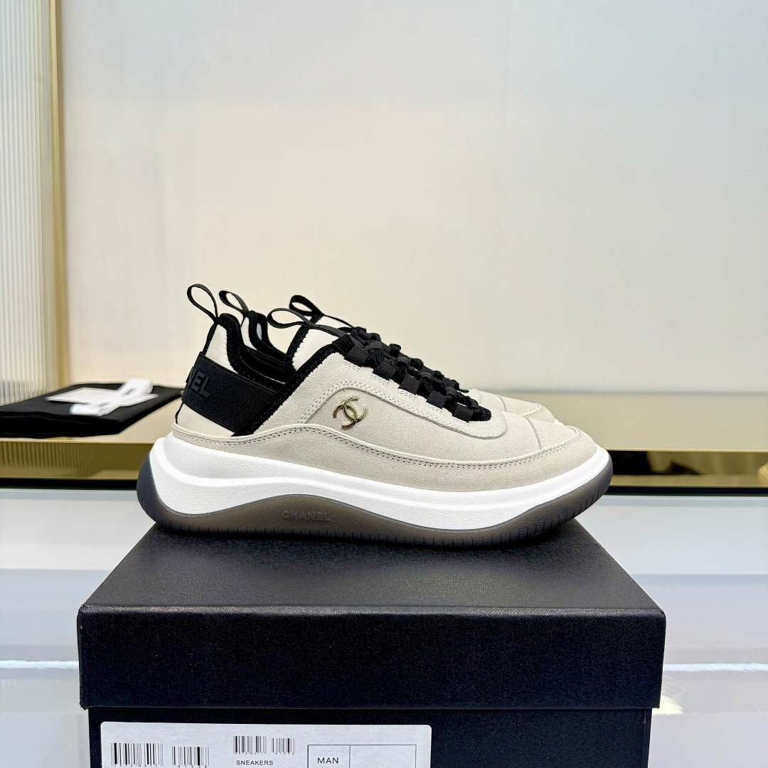 NO:751106,Chanel casual sneakers ~ Original calfskin panda shoes Chanel Chanel 26C Latest hot style Panda Black and white sneakers Casual sneakers Xiaoxiang Hot item Classic black and white Panda color Coco girls must pay for it Fabric: Original customized mixed sheepskin Lining: Original imported breathable mesh Outsole: Original molded rubber + TPU combination Size: Women's 35-41  Buy now, casual shoes/sports shoes, chanel, chanel, sneakers, cowhide, sheepskin19860909香奈儿休闲运动鞋  ～原版小牛皮熊猫鞋 Chanel 香奈儿 26C 最新爆款 熊猫 黑白 运动鞋 休闲板鞋 小香 爆款单品 经典黑白 熊猫配色 coco女孩必要入款 面料: 原版定制混种羊皮 内里: 原版进口透气网里 大底: 原版开模橡胶+TPU组合 Size: 女款35-41 立即抢购,休闲鞋/运动鞋,chanel,chanel,sneakers,cowhide,sheepskin,Women's Shoes