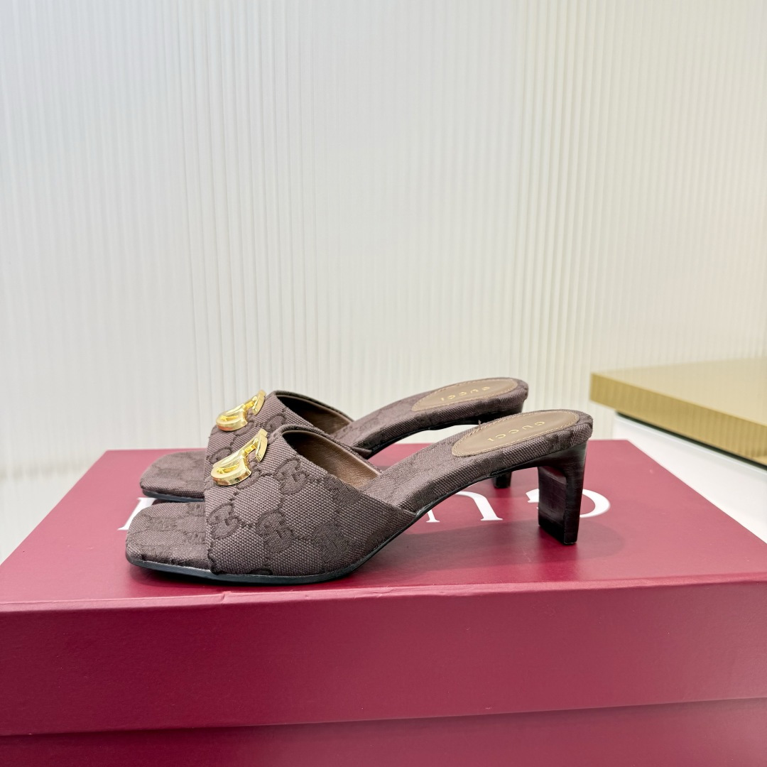 Gucci 35-42《古驰新世代》(Generation Gucci)系列深入探索品牌典藏元素
