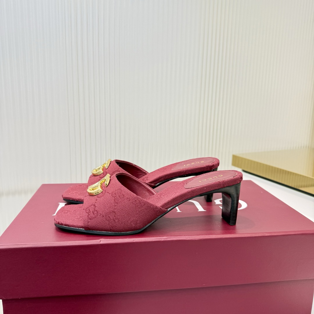 Gucci 35-42《古驰新世代》(Generation Gucci)系列深入探索品牌典藏元素