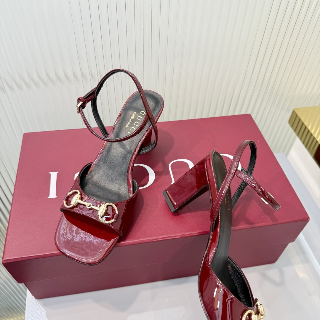 Gucci 35-42《古驰新世代》(Generation Gucci)系列深入探索品牌典藏元素