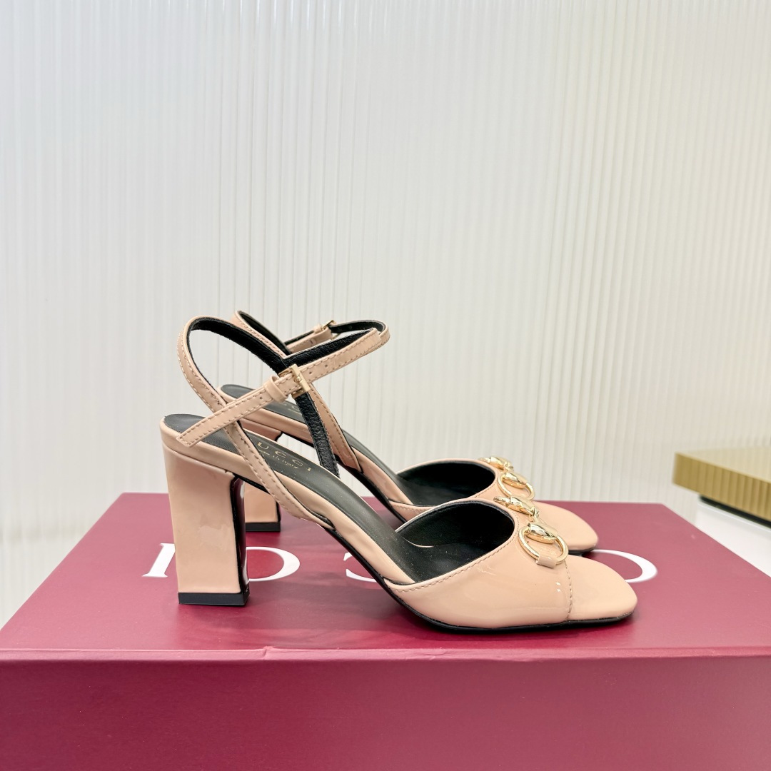 Gucci 35-42《古驰新世代》(Generation Gucci)系列深入探索品牌典藏元素