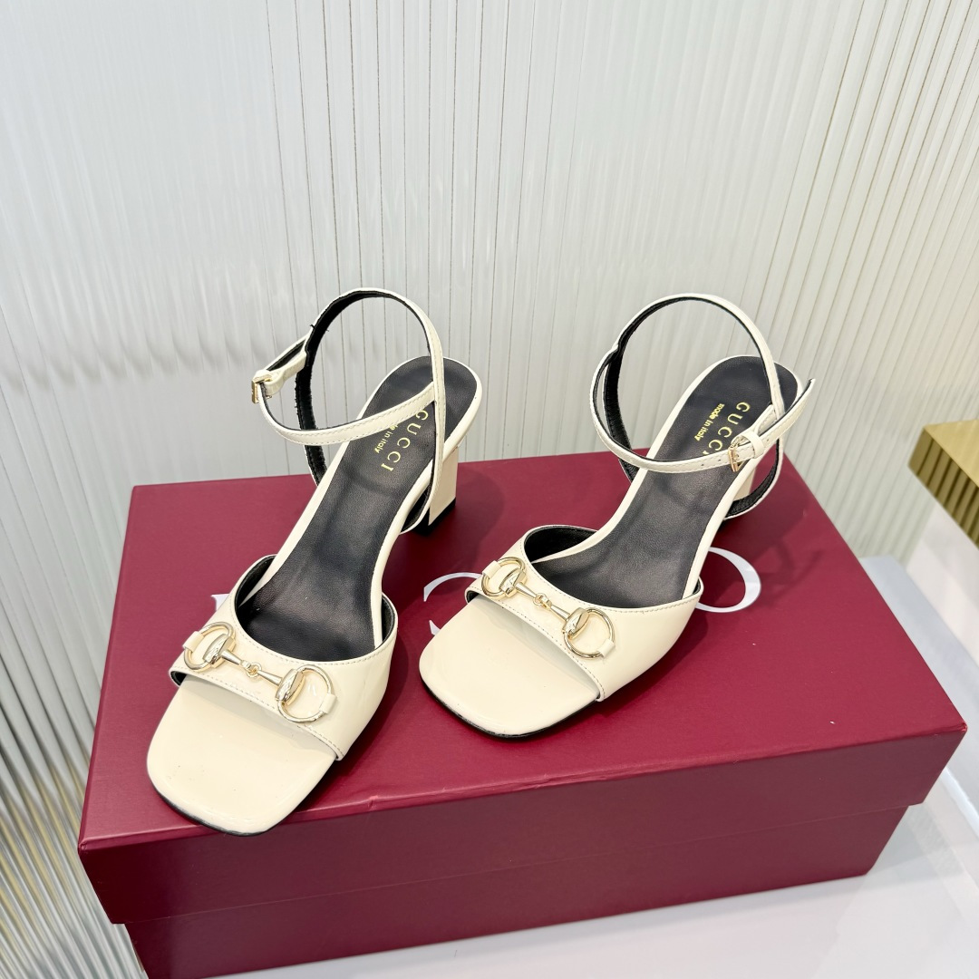 Gucci 35-42《古驰新世代》(Generation Gucci)系列深入探索品牌典藏元素
