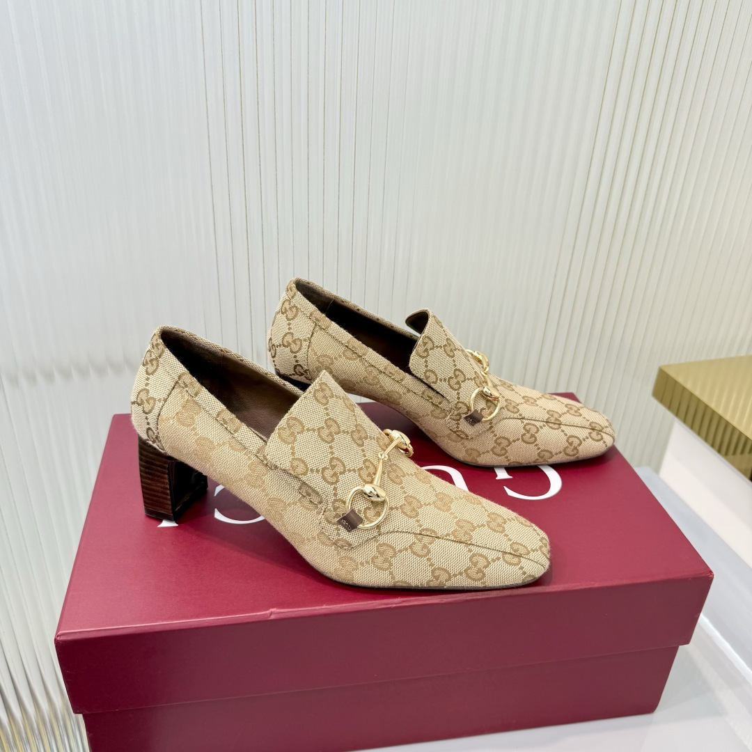 Gucci 35-42《古驰新世代》(Generation Gucci)系列深入探索品牌典藏元素