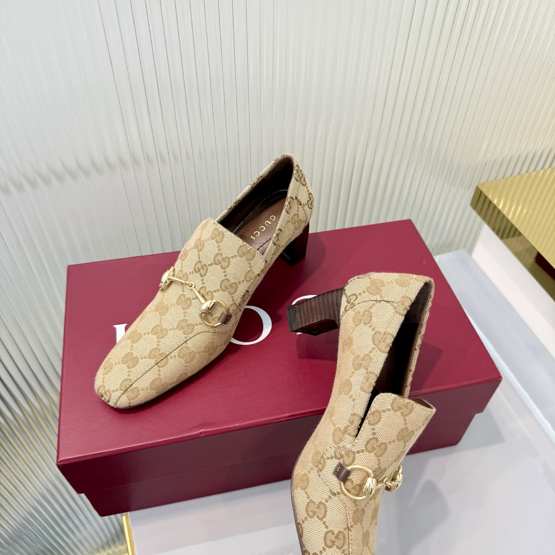 Gucci 35-42《古驰新世代》(Generation Gucci)系列深入探索品牌典藏元素