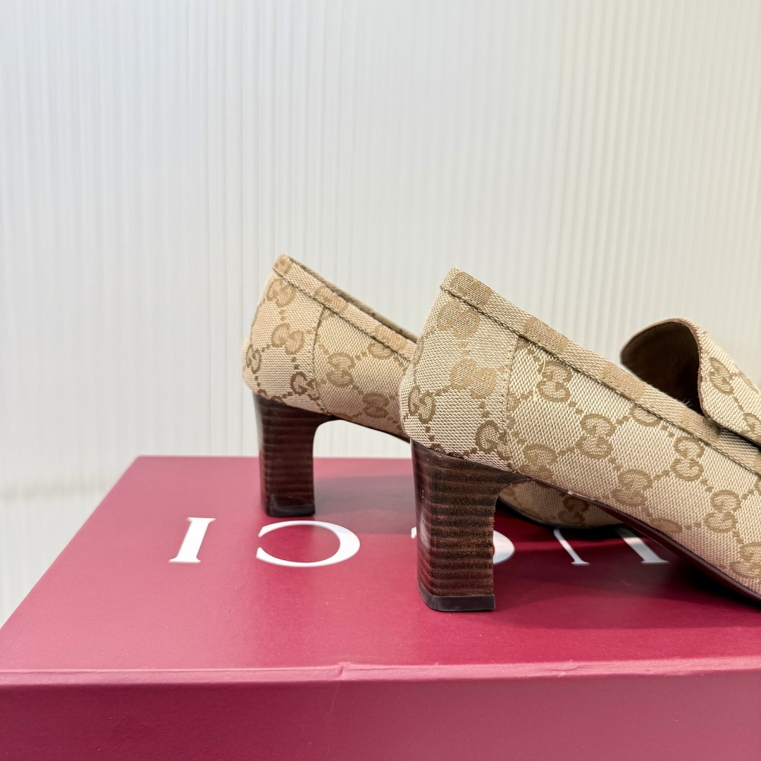 Gucci 35-42《古驰新世代》(Generation Gucci)系列深入探索品牌典藏元素