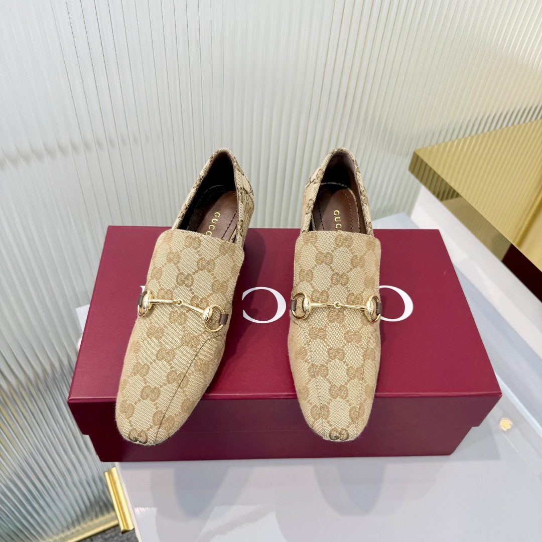 Gucci 35-42《古驰新世代》(Generation Gucci)系列深入探索品牌典藏元素