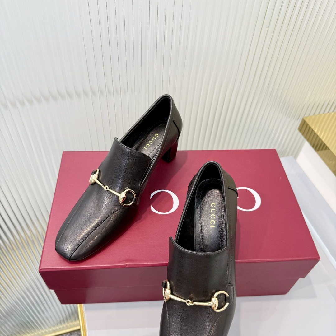 Gucci 35-42《古驰新世代》(Generation Gucci)系列深入探索品牌典藏元素