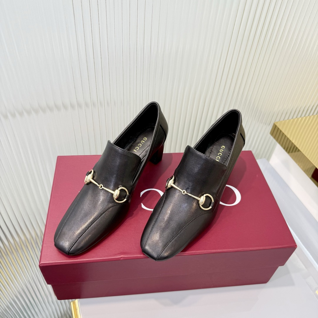 Gucci 35-42《古驰新世代》(Generation Gucci)系列深入探索品牌典藏元素