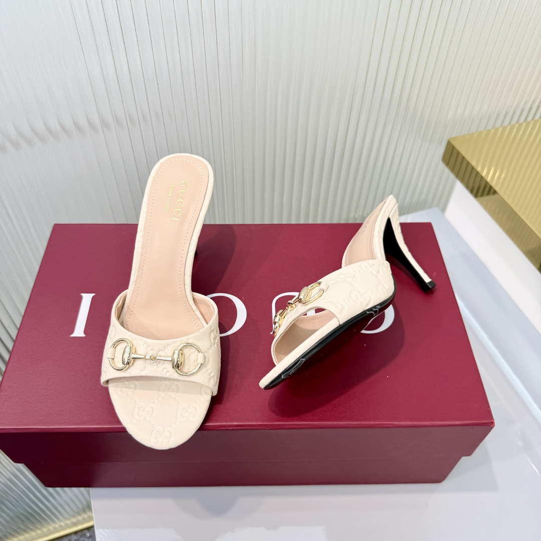 Gucci 35-42《古驰新世代》(Generation Gucci)系列深入探索品牌典藏元素