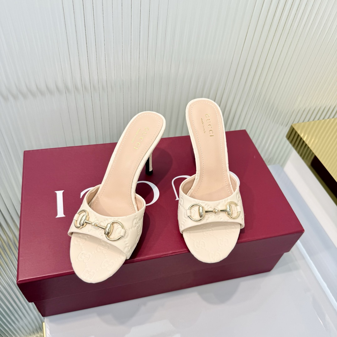 Gucci 35-42《古驰新世代》(Generation Gucci)系列深入探索品牌典藏元素
