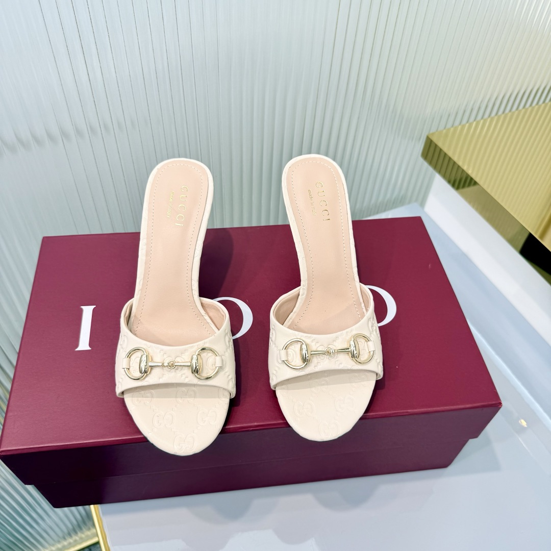Gucci 35-42《古驰新世代》(Generation Gucci)系列深入探索品牌典藏元素
