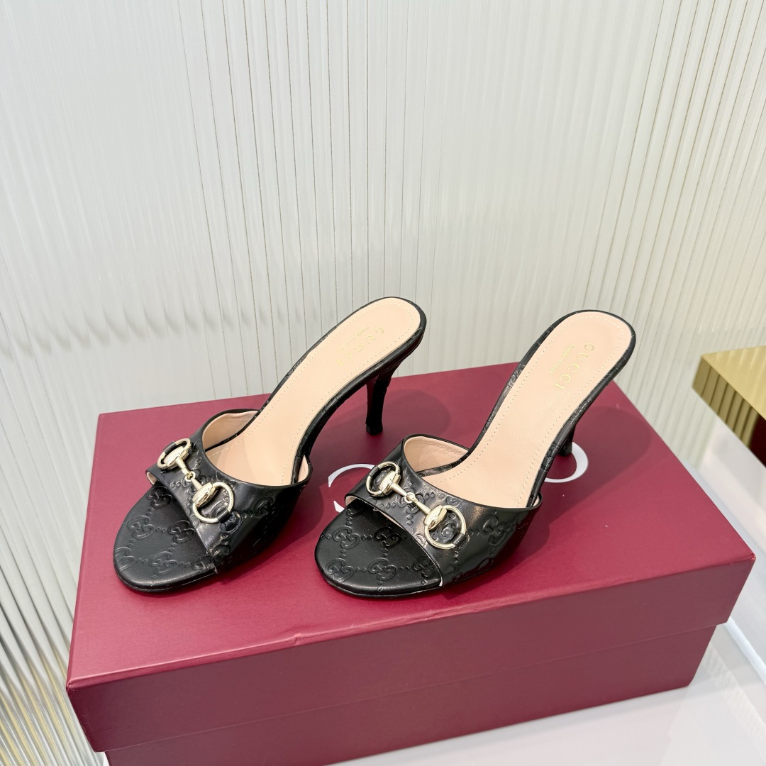 Gucci 35-42《古驰新世代》(Generation Gucci)系列深入探索品牌典藏元素