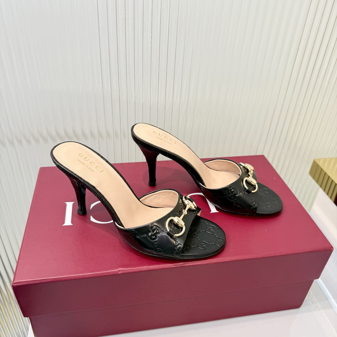 Gucci 35-42《古驰新世代》(Generation Gucci)系列深入探索品牌典藏元素