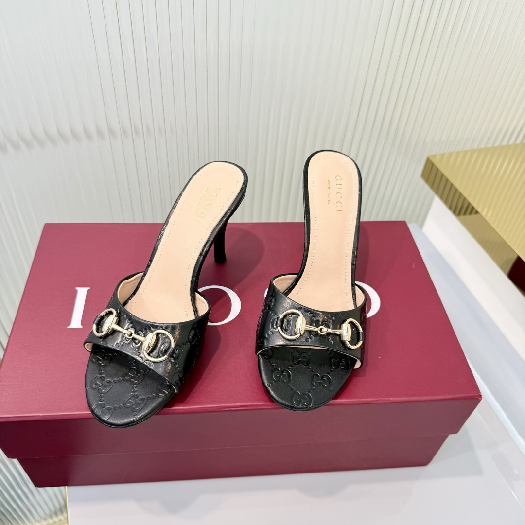 Gucci 35-42《古驰新世代》(Generation Gucci)系列深入探索品牌典藏元素