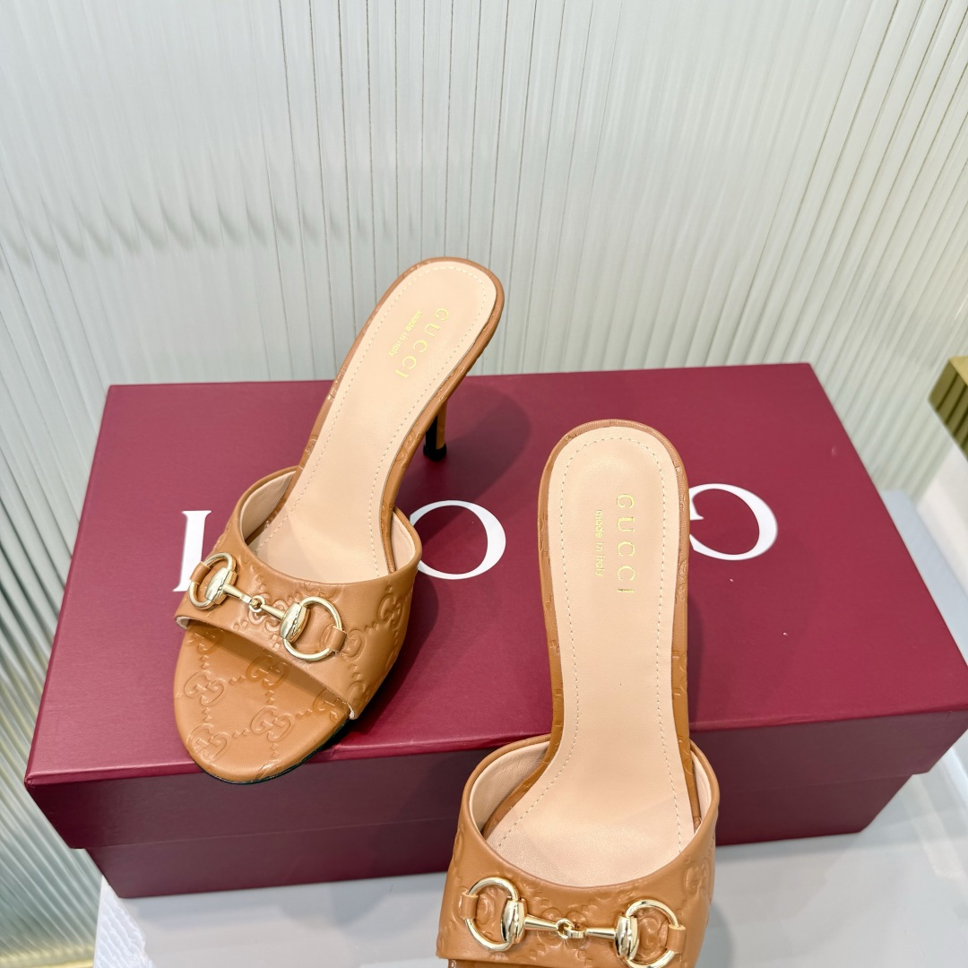 Gucci 35-42《古驰新世代》(Generation Gucci)系列深入探索品牌典藏元素