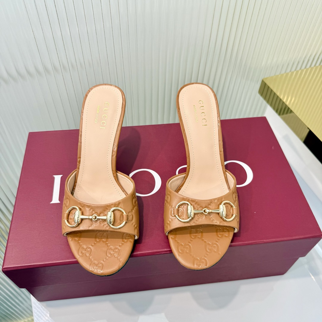 Gucci 35-42《古驰新世代》(Generation Gucci)系列深入探索品牌典藏元素