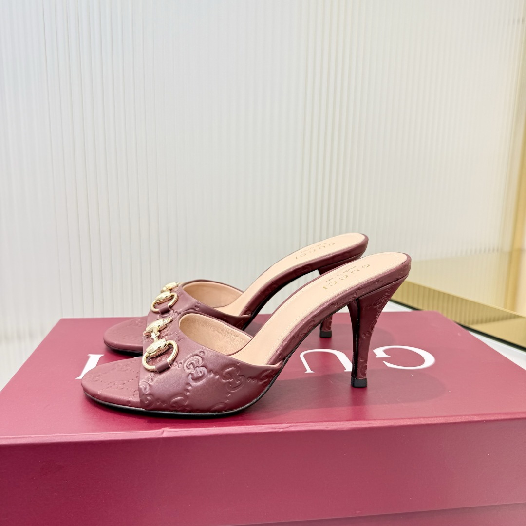 Gucci 35-42《古驰新世代》(Generation Gucci)系列深入探索品牌典藏元素