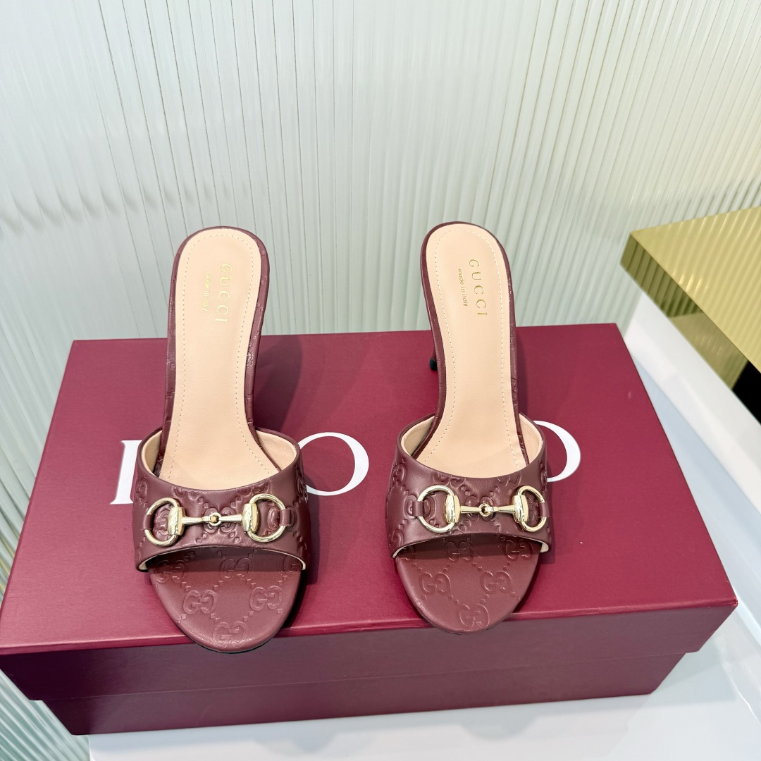 Gucci 35-42《古驰新世代》(Generation Gucci)系列深入探索品牌典藏元素